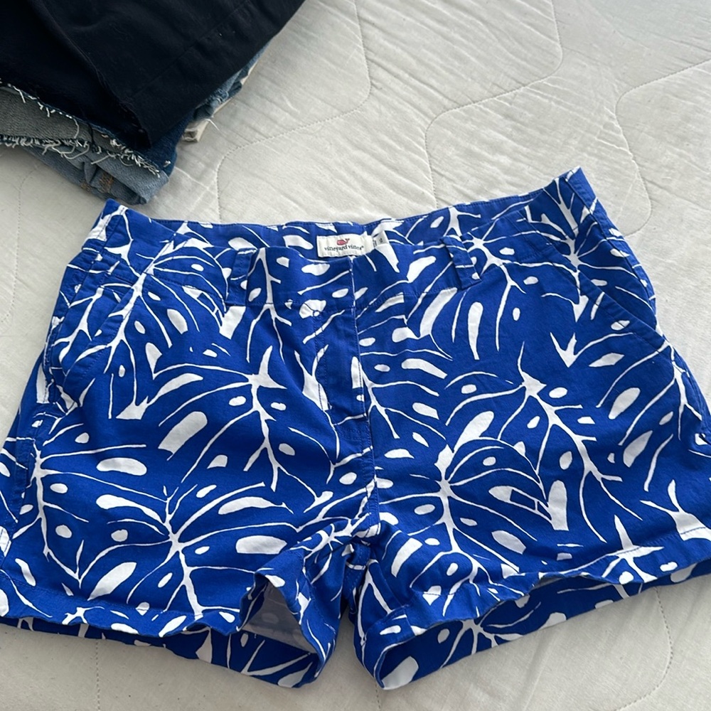 Size 12 Women’s Vineyard Vines Blue Shorts